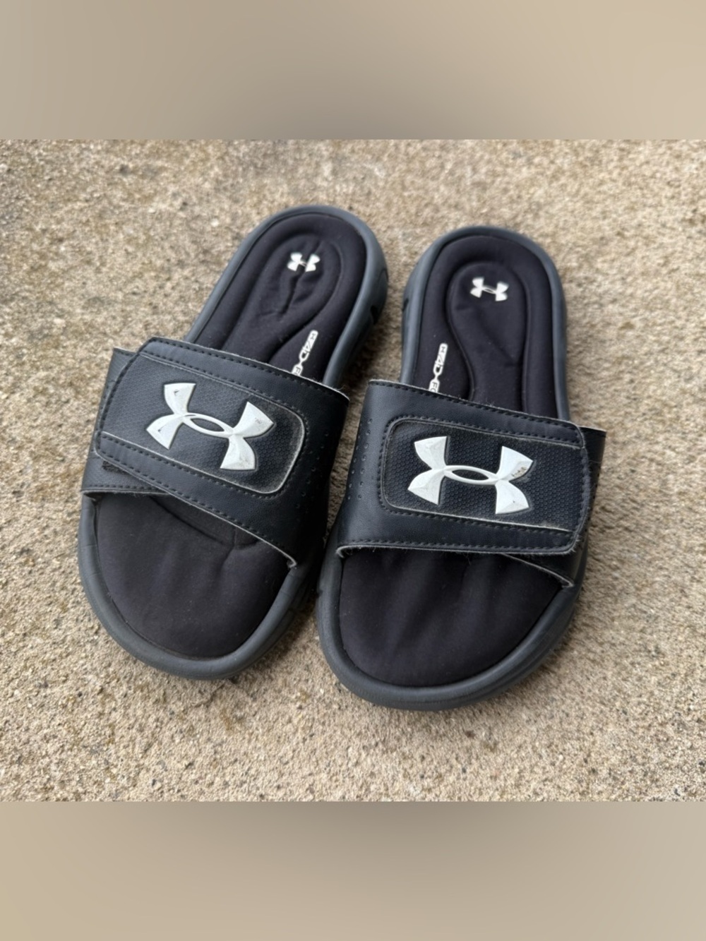 Under Armour Black Youth Adjustable Slide Sandals with White Logo